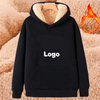 Pull à capuche noir doublé en polaire