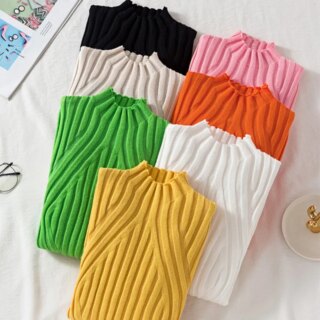 7 pulls chaussette pliés noir, beige, jaune, rose, rouge, blanc et vert